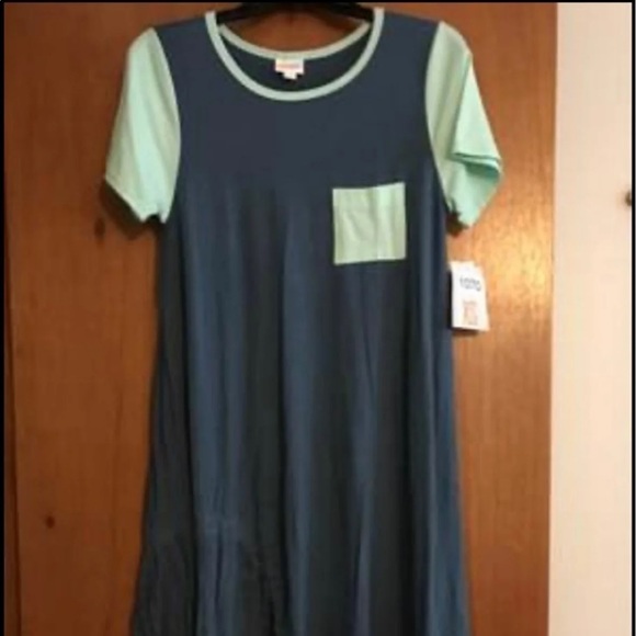 LulaRoe Carly - Picture 1 of 2